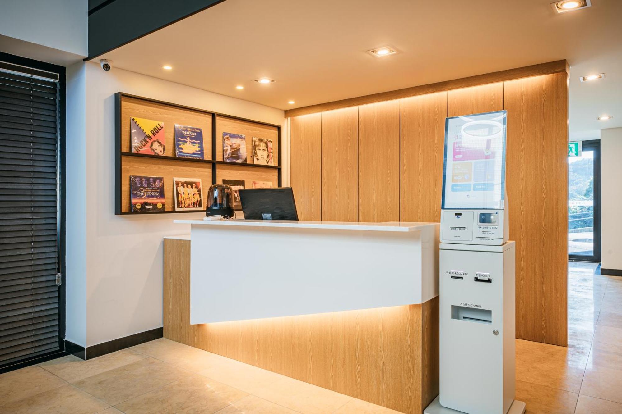 Hotel Yeon Seogwipo Dış mekan fotoğraf