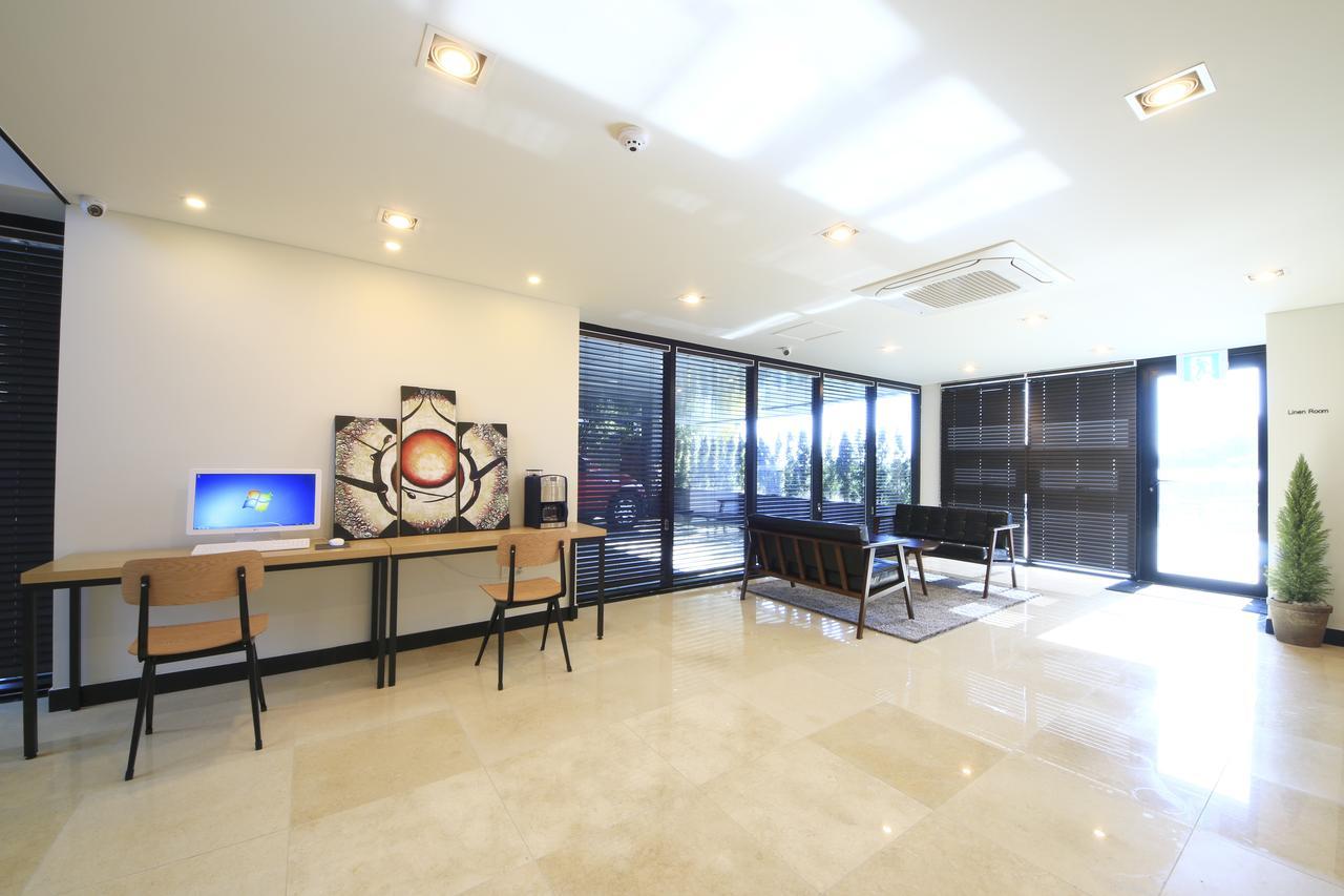 Hotel Yeon Seogwipo Dış mekan fotoğraf